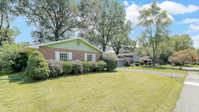 216 Trafalgar Ct Columbus OH 43230-3