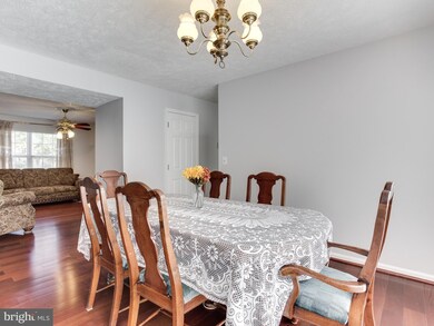 401 Forest Bridge Ct, Laurel, MD 20724 - photo 7