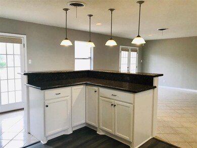 211 Upper Colorado Dr, Bay City, TX 77414 - photo 7