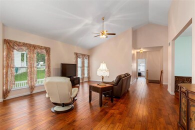 20 x 19 vaulted family and entire main floor has g