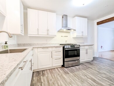 3014 Attridge Rd, Houston, TX 77018 - photo 2