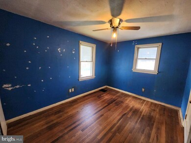 842 Englesville Hill Rd, Boyertown, PA 19512 - photo 6