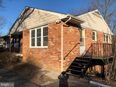 5109 Ox Rd, Fairfax, VA 22030 - photo 4