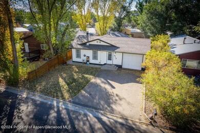 912 Washington St, Craig, CO 81625 - photo 5