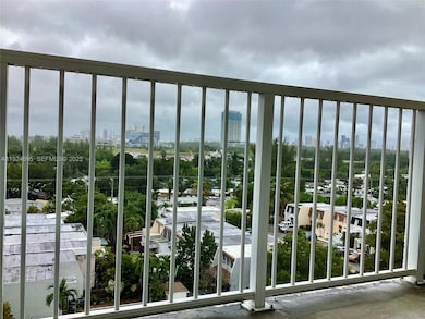 2020 NE 135th St unit 903, North Miami, FL 33181 - photo 4