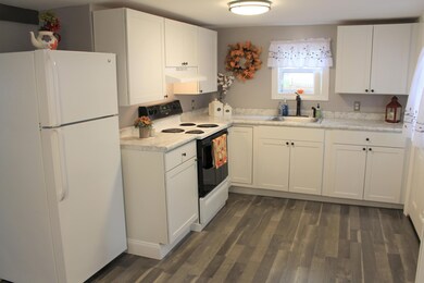 6 Maplewood Ave, Old Orchard Beach, ME 04064 - photo 3