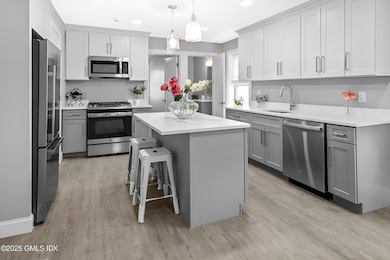 168 N Water St unit 3L, Greenwich, CT 06830 - photo 2