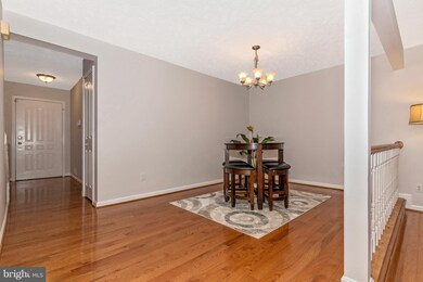 9607 Donnan Castle Ct, Laurel, MD 20723 - photo 7
