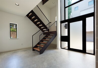 4302 Gibson St unit B, Houston, TX 77007 - photo 2