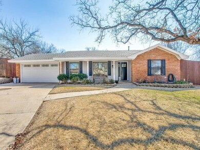 2228 Shady Meadow Dr, Bedford, TX 76021 - photo 2