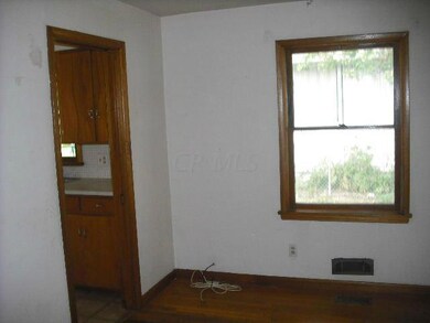 741 Demorest Rd, Columbus, OH 43204 - photo 5