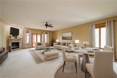 1537 Bilgarie Ct NE unit A, Cedar Rapids, IA 52402 - photo 4