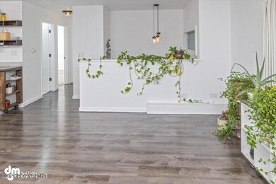 03-Living Room_DMD_8723