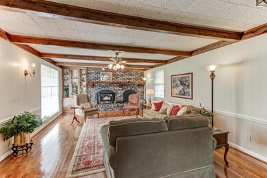1777 Old Whitesville Rd, Moncks Corner S