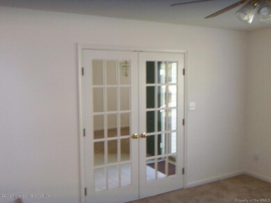 4 Livining room entrance