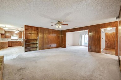 217 E Louella Dr, Hurst, TX 76054 - photo 4