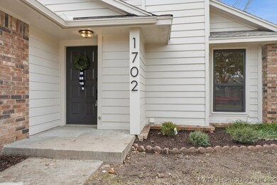 1702 S Aster Ct, Broken Arrow, OK 74012 - photo 6