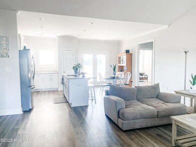 Living Room/Kitchen