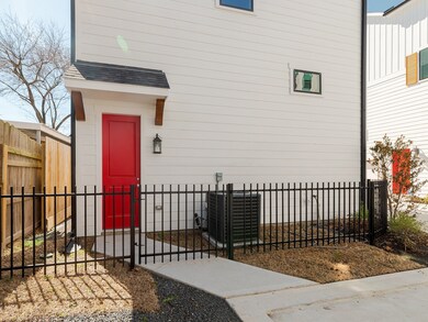 902 Martin St unit B, Houston, TX 77018 - photo 6