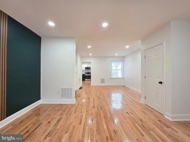 58 E 4th St, Lansdale, PA 19446 - photo 2