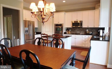 12408 Rochester Park Ct, Bristow, VA 20136 - photo 3