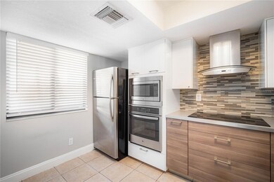 One Laurel Place Condominiums unit 408, Tampa, FL 33602 - photo 6