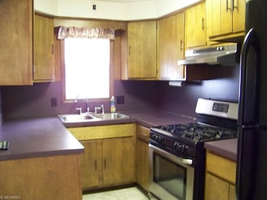 5467 South Blvd, Maple Heights, OH 44137 - photo 5