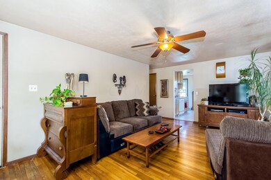 1420 Bosworth-6
