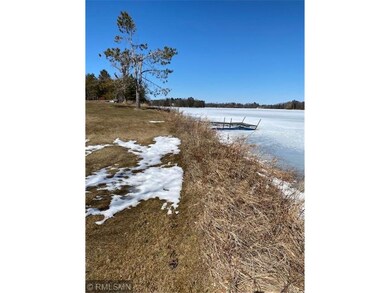 Nice gradual slope to the lake