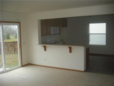 5093 Owens St, Columbus, OH 43228 - photo 4