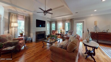 109-Fox-Ct-Living-Room