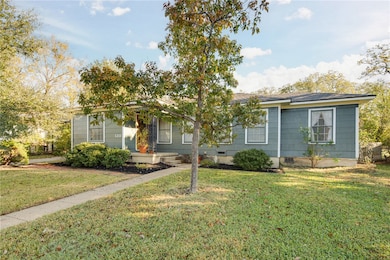1211 Marsteller Ave, College Station, TX 77840 - photo 2