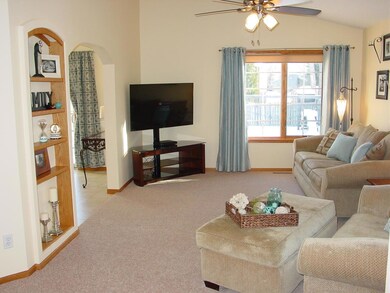 1621 Rider Rd, Grand Forks, ND 58201 - photo 3