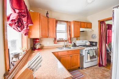 311 Sherman St, Bronson, MI 49028 - photo 6