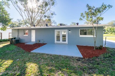 6841 Snow White Dr, Jacksonville, FL 32210 - photo 3