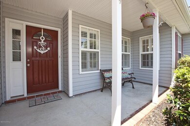 lipscomb 6616 2fprch caroline_2415