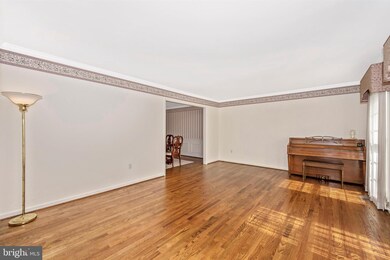 15228 Falconbridge Terrace, North Potomac, MD 20878 - photo 3