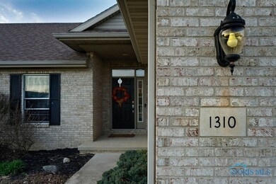 1310 Kennsington Dr, Findlay, OH 45840 - photo 3