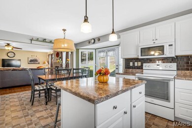 5390 Mystic Oaks Dr, Imperial, MO 63052 - photo 4