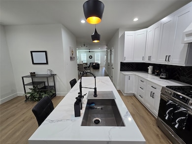 306 E 39th St, Houston, TX 77018 - photo 4