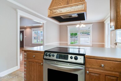 7-web-or-mls-605 Kaiser Dr-7