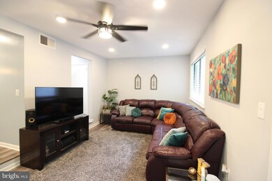 2450 Cloudcroft Square, Reston, VA 20191 - photo 6