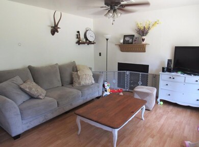 1104 NW D St, Grants Pass, OR 97526 - photo 5