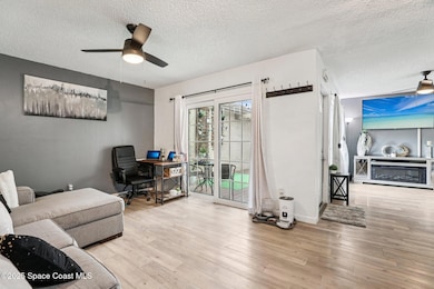 9-web-or-mls-Sheafe Ave NE 104-S1207-009