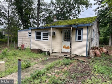 109 Holly Rd, Williamstown, NJ 08094 - photo 2