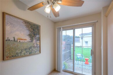 5854 NW Plantation Ln, Lees Summit, MO 64064 - photo 7