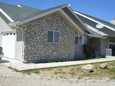 3House - river rock
