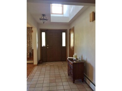 Entry/Foyer.