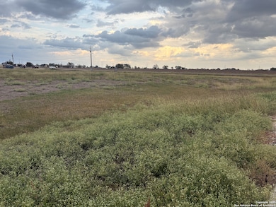 105 Double Creek Loop, Seguin, TX 78155 - photo 2