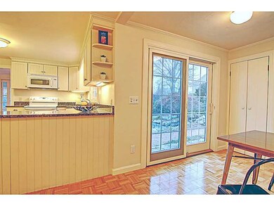 137 Briarcliff Ave, Warwick, RI 02889 - photo 6